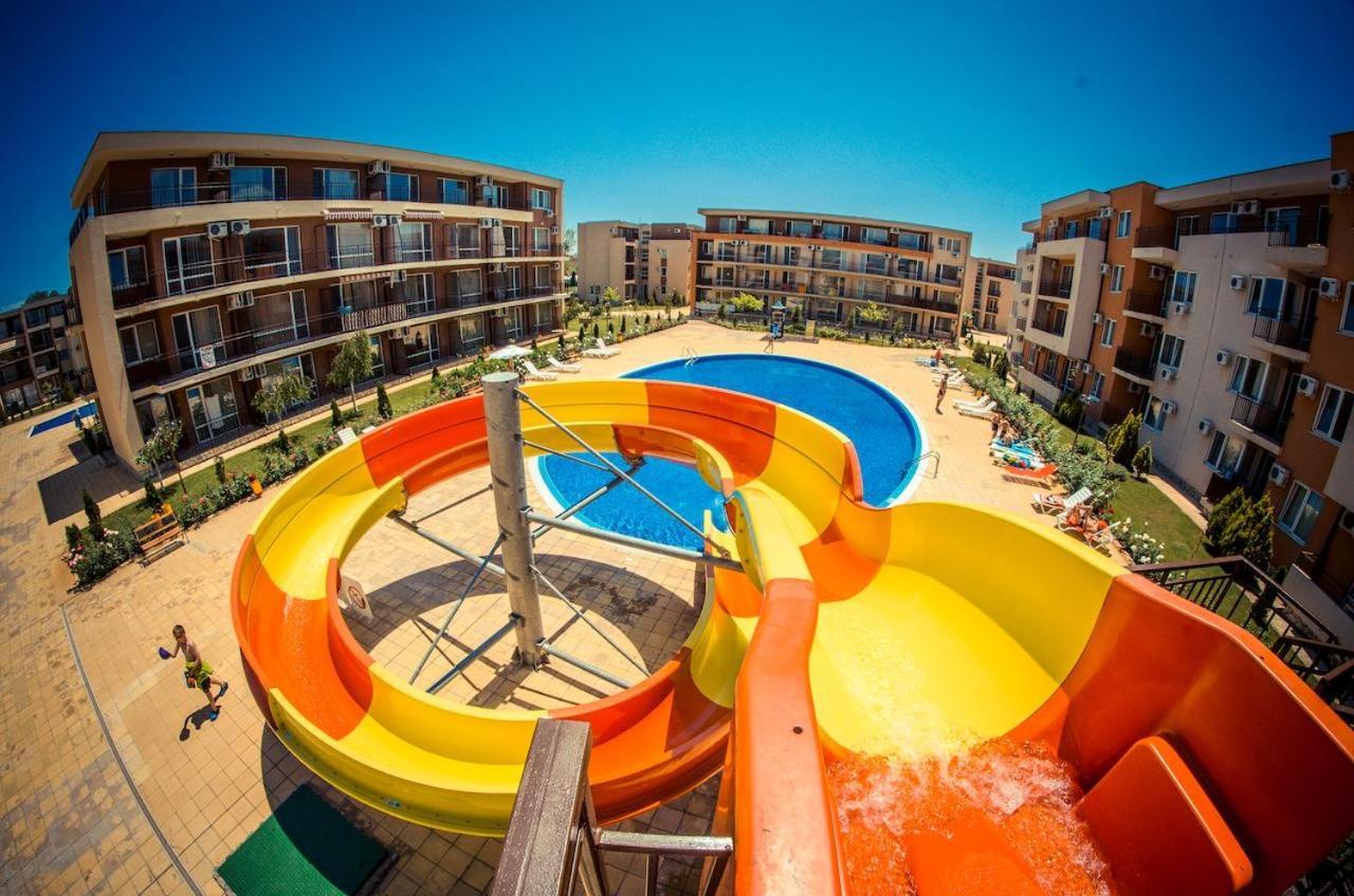 Holiday Fort Golf Club - Premium Apartments Pantai Sunny Bagian luar foto