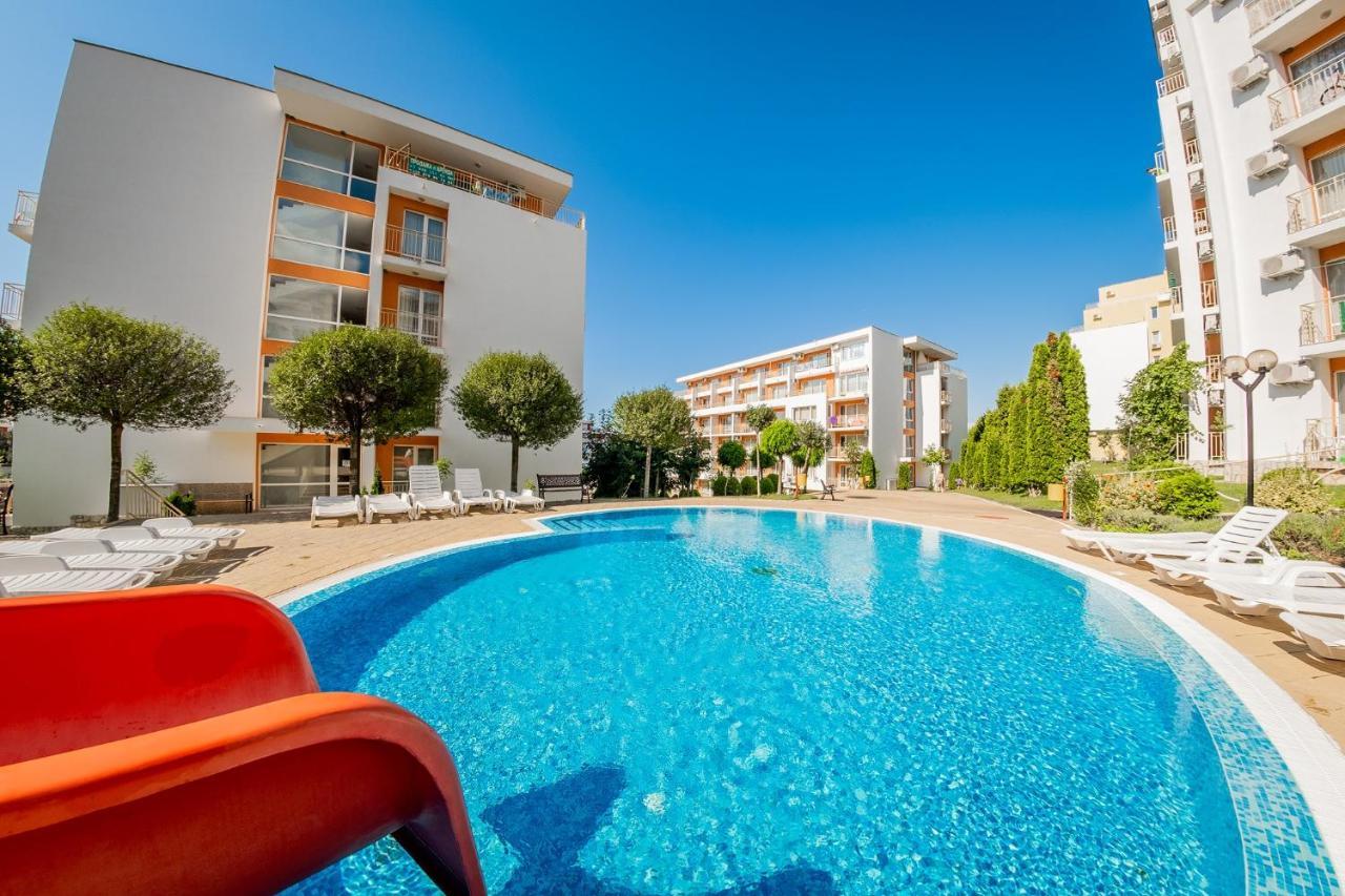 Holiday Fort Golf Club - Premium Apartments Pantai Sunny Bagian luar foto