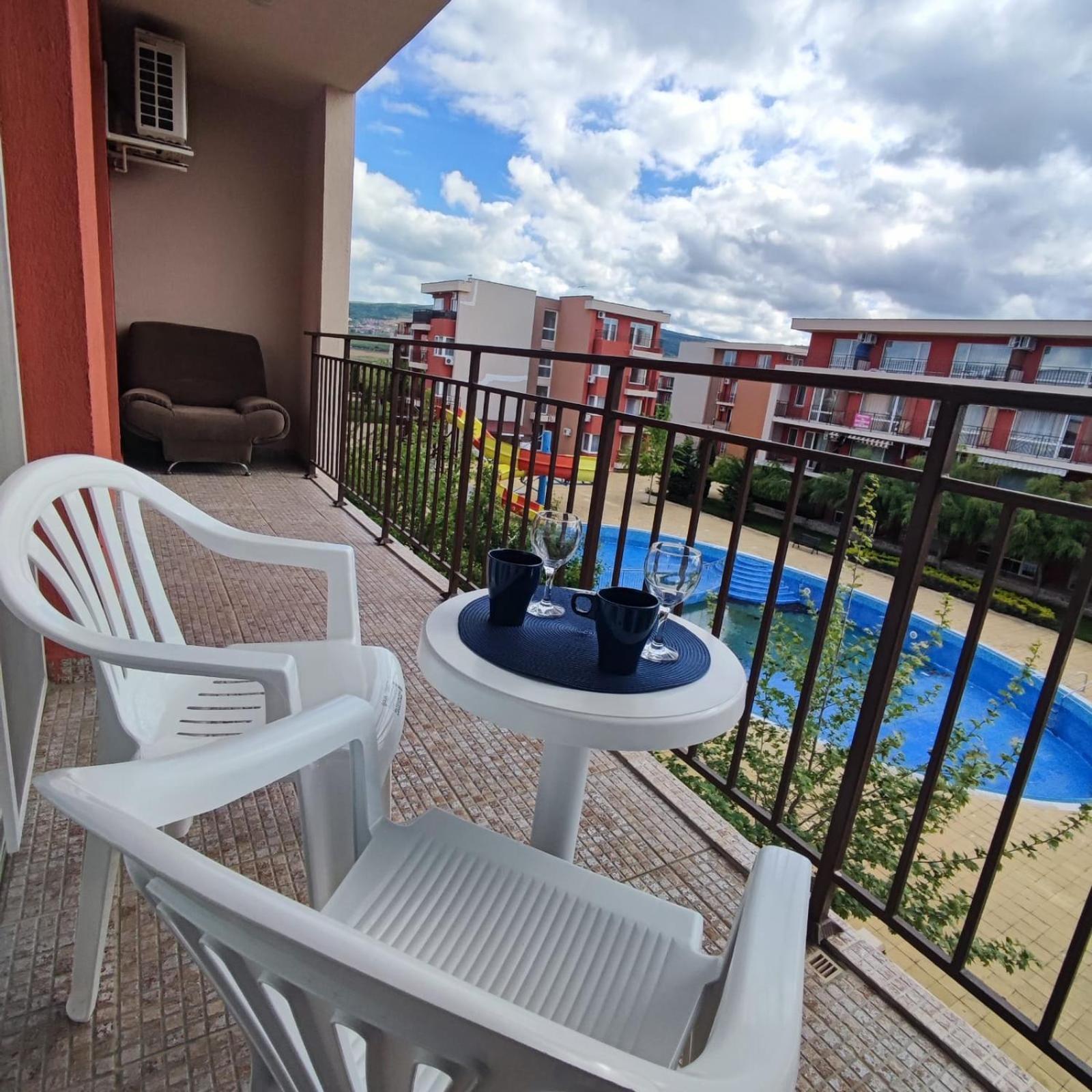 Holiday Fort Golf Club - Premium Apartments Pantai Sunny Bagian luar foto