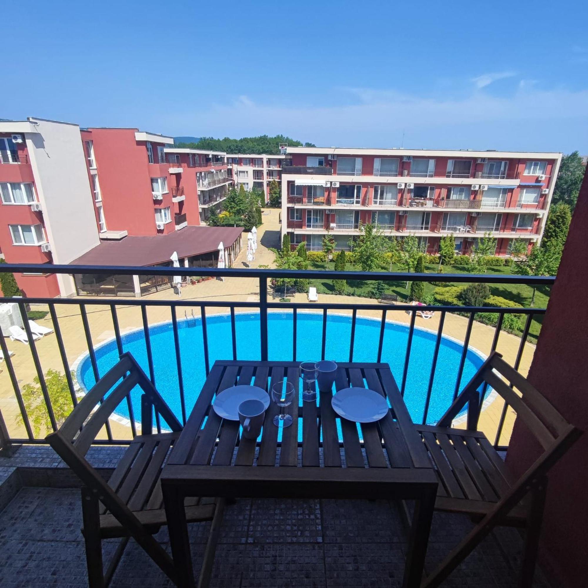Holiday Fort Golf Club - Premium Apartments Pantai Sunny Bagian luar foto